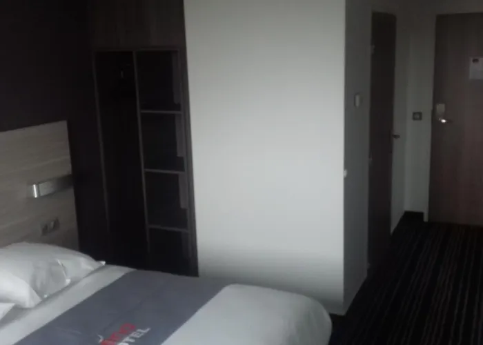 图卢兹体育场酒店 3*