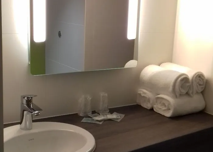 图卢兹体育场酒店 3*