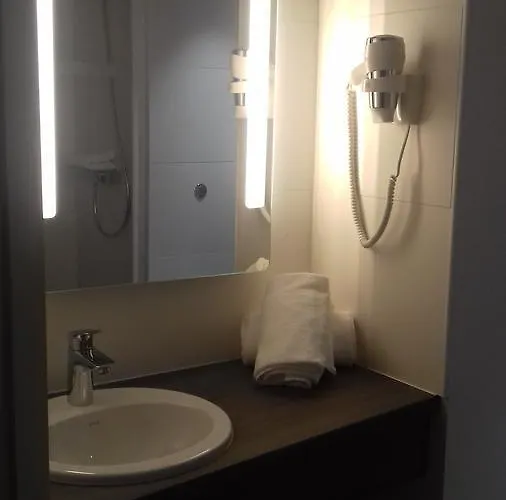 图卢兹体育场酒店 3*