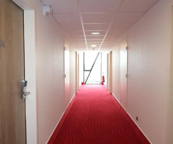 图卢兹体育场酒店 3*